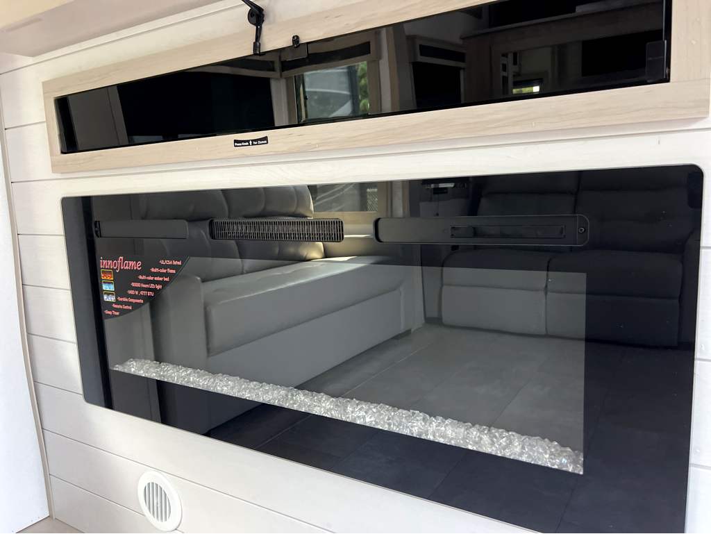 2026 GRAND DESIGN SOLITUDE 390RK - Image 11