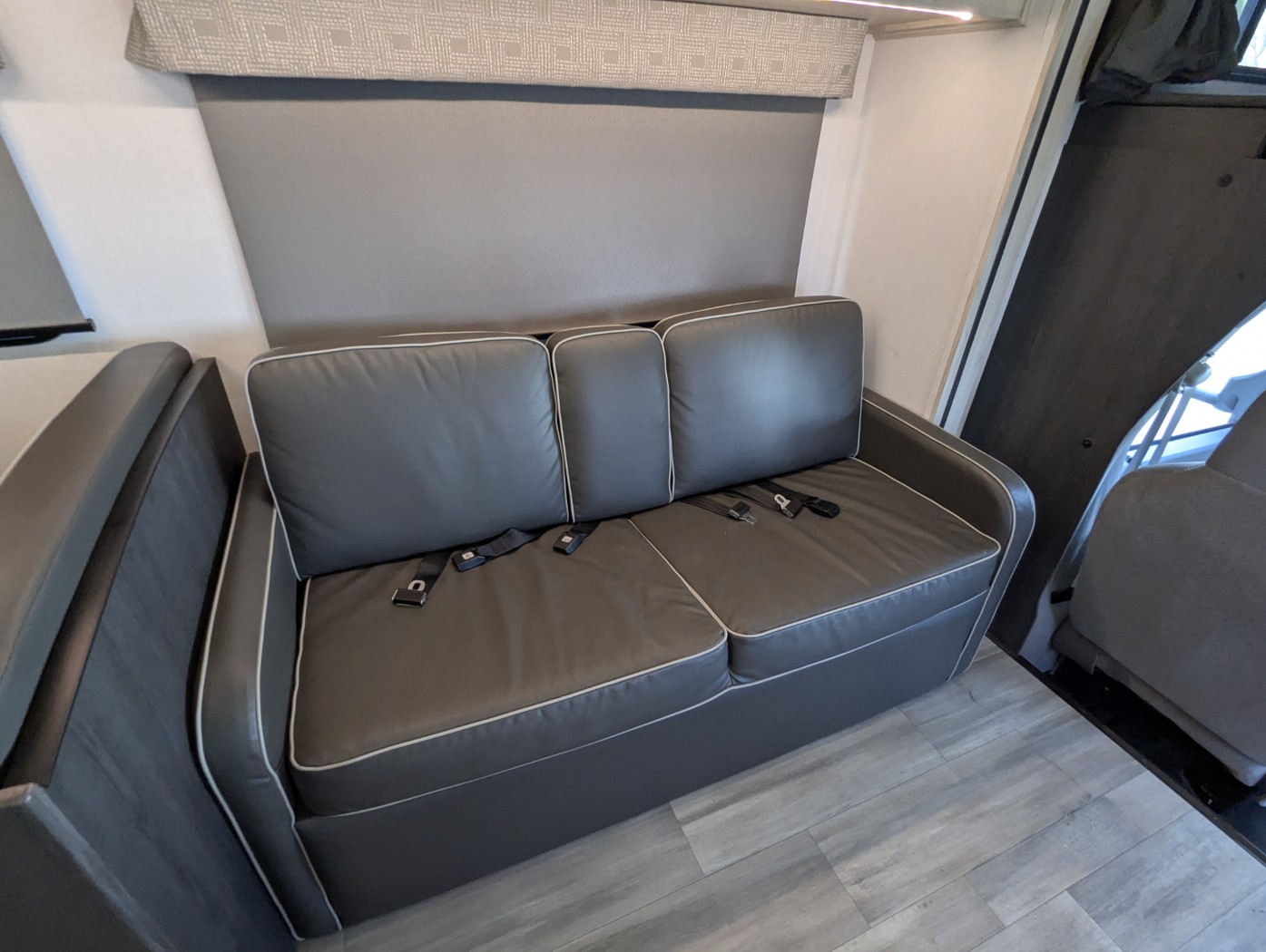 2024 Forest River Sunseeker 2850S LE - Image 18