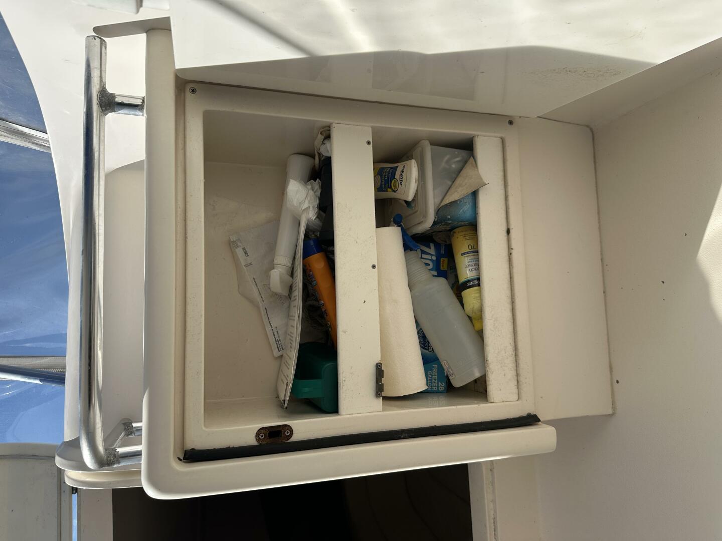 1994 Intrepid 376 Walkaround - Image 52