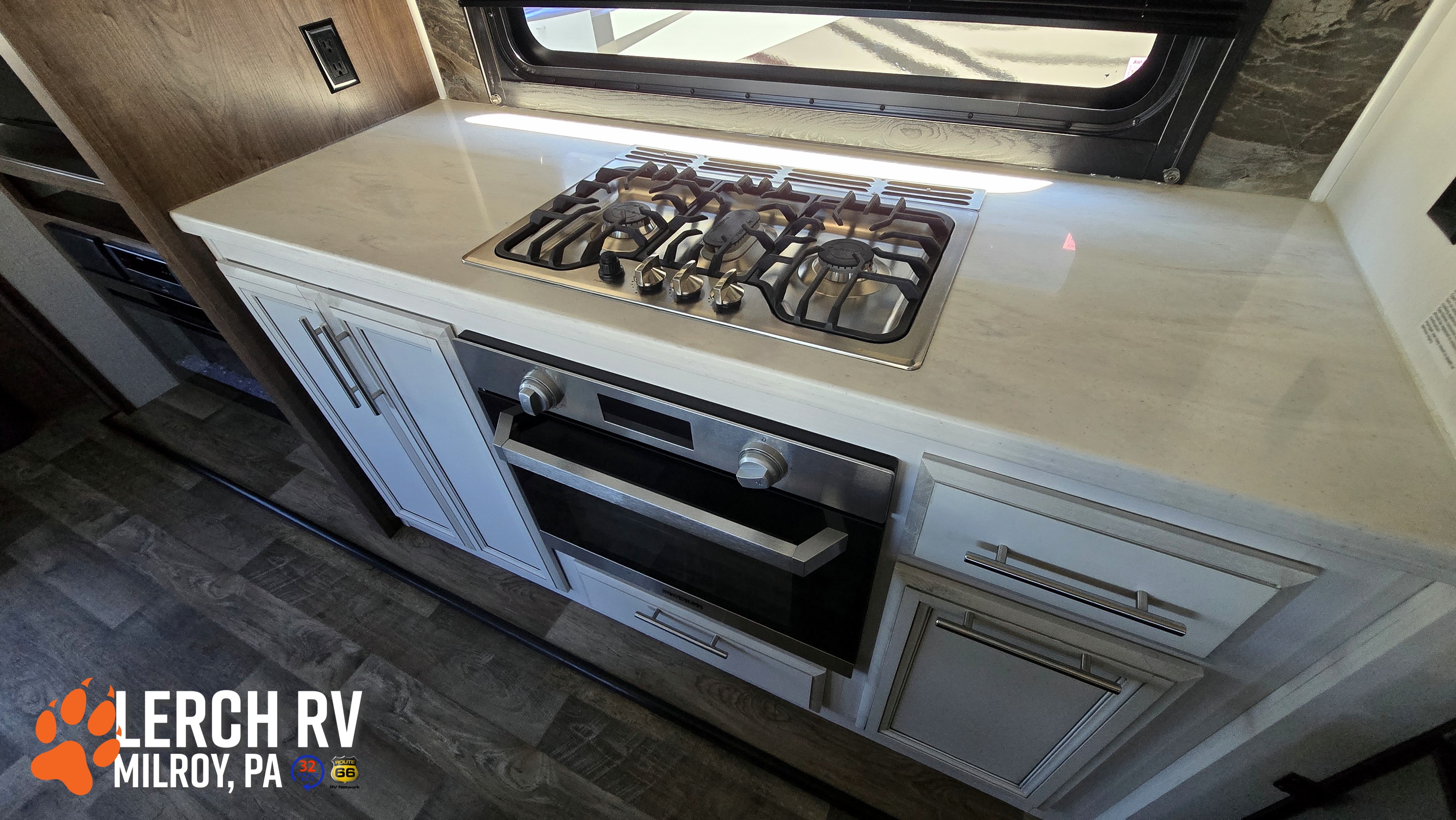 2021 KZ RV Durango Gold G366FBT - Image 28