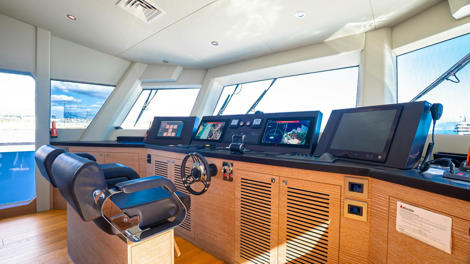 2025 Numarine Numarine 32XP - Image 56