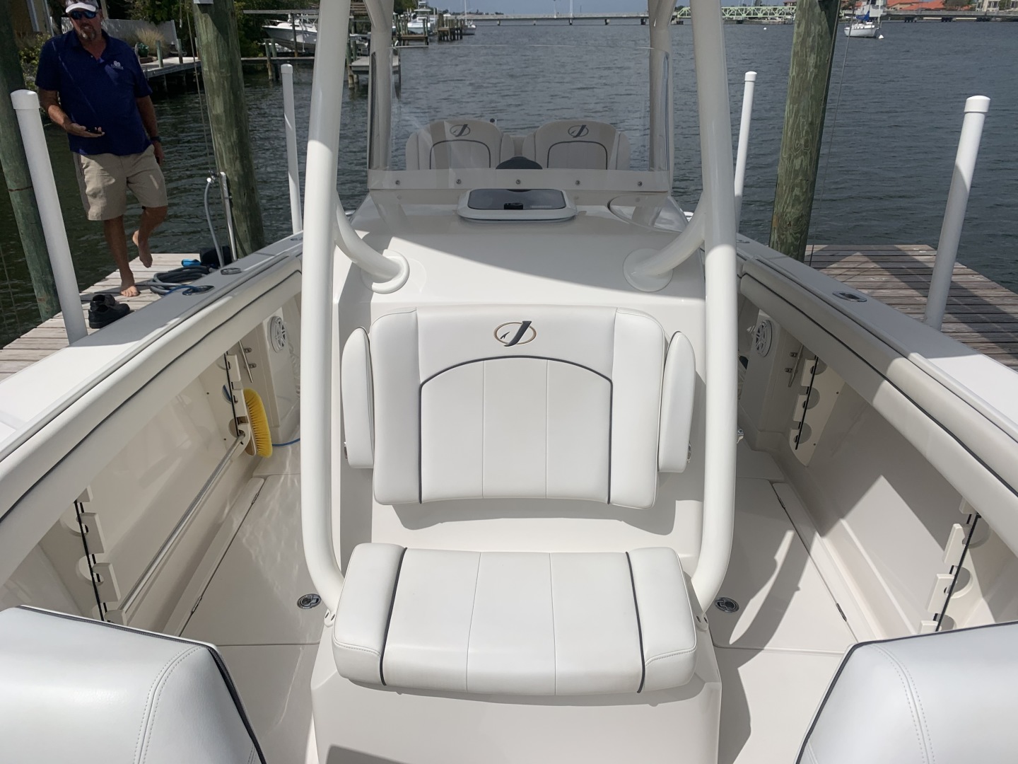 2018 Jupiter 30 HFS - Image 14