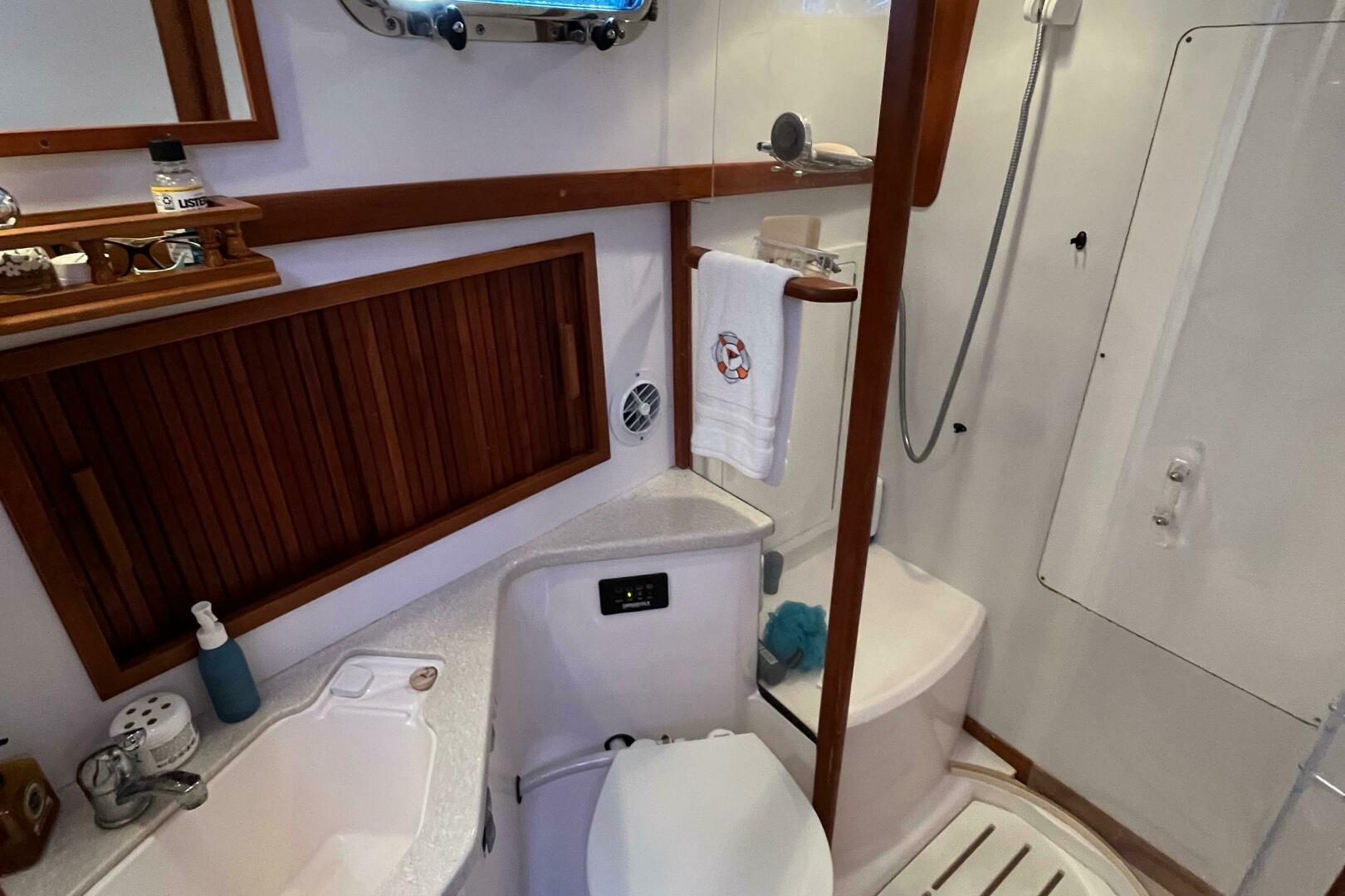 2006 Sabreline 36 Flybridge - Image 36