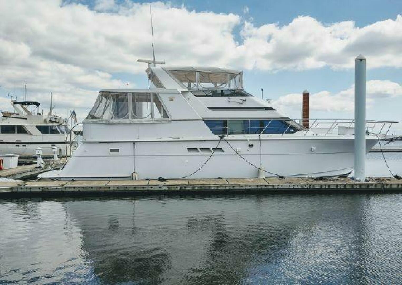 1996 Hatteras 50' Sport Deck - Image 5