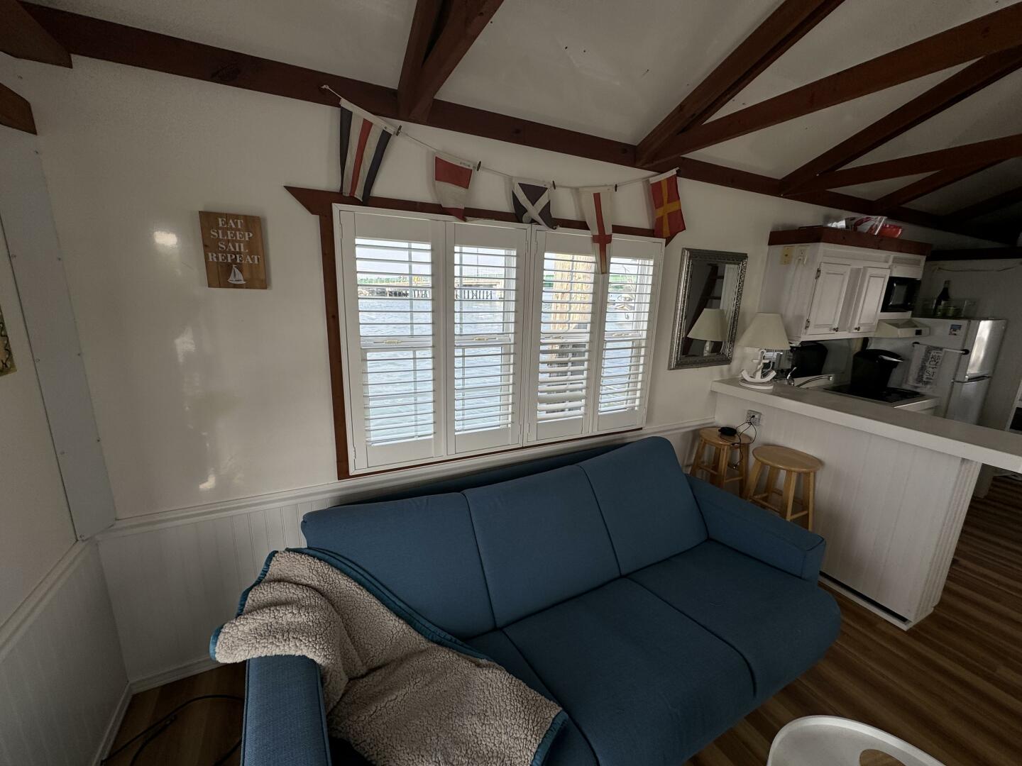 2009 Catamaran Cruisers Aqua Lodge - Image 8