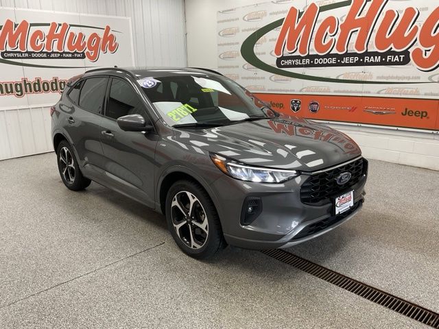 2023 Ford Escape Utility 4D ST-Line Select AWD - Image 3