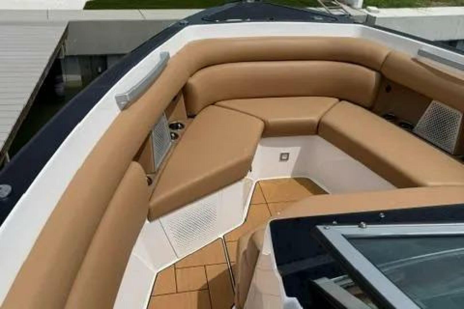 2023 Aviara AV36 OB - Image 14
