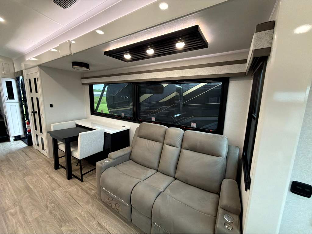 2027 JAYCO PINNACLE 39FBRL - Image 14