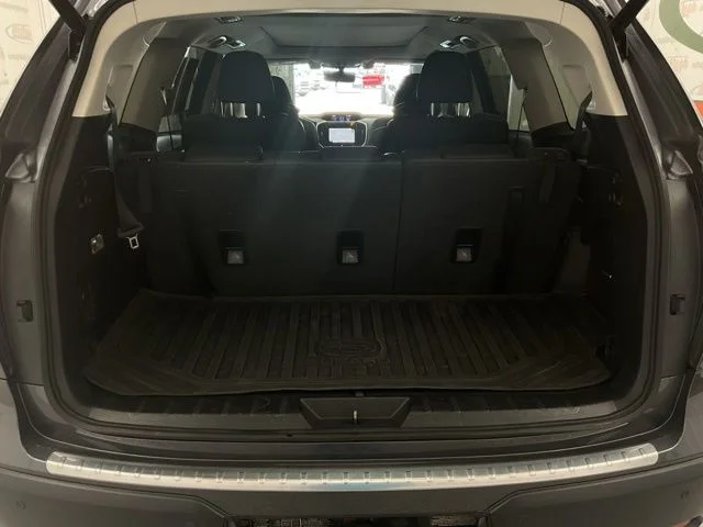 2022 Subaru Ascent Utility 4D Touring AWD - Image 24
