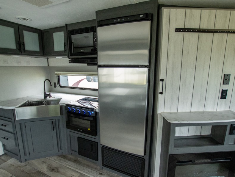 2022 Dutchmen RV Aspen Trail 2860RLS - Image 9