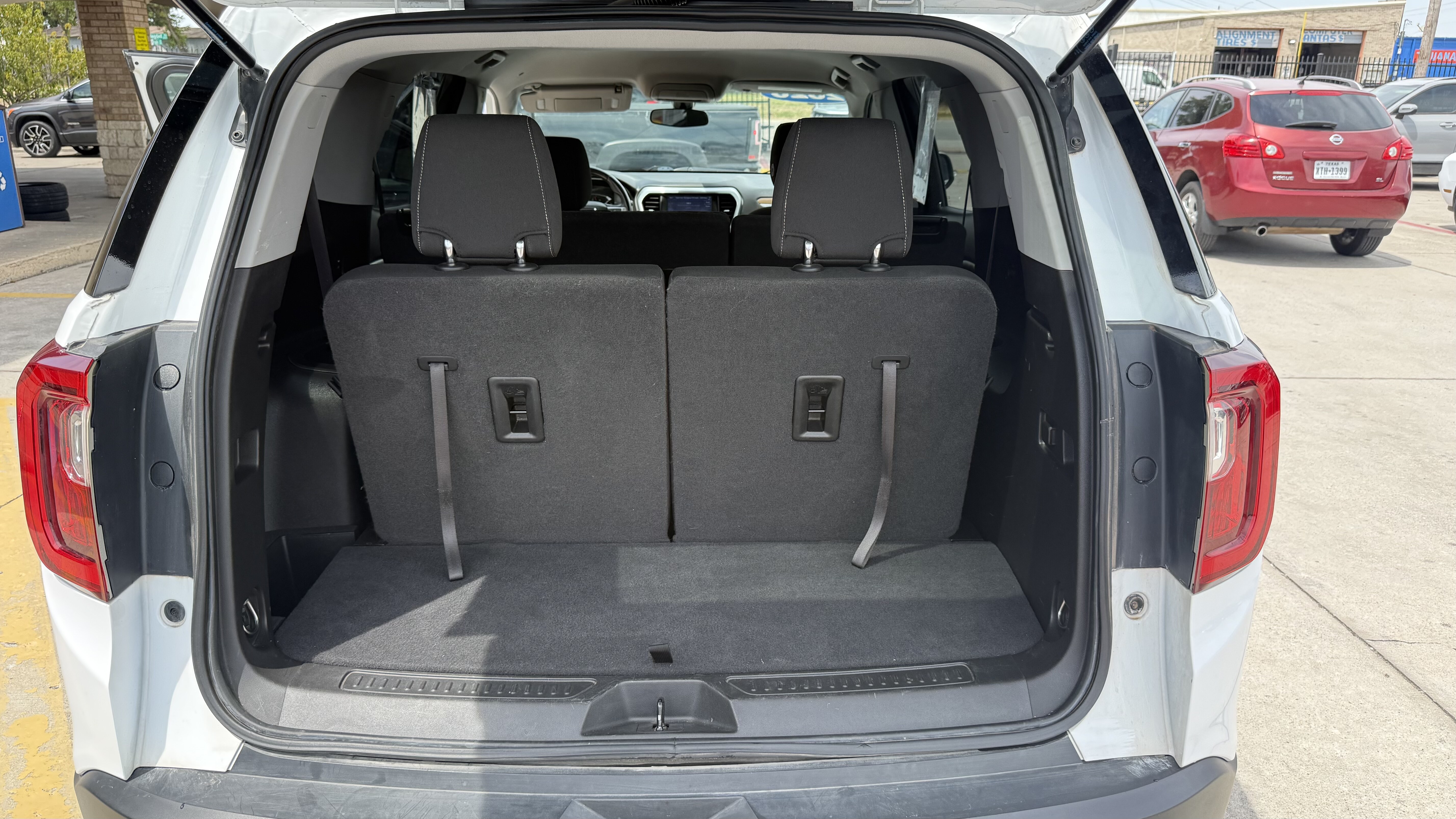 2020 GMC ACADIA-V6 Wagon 4D Denali 2WD - Image 25