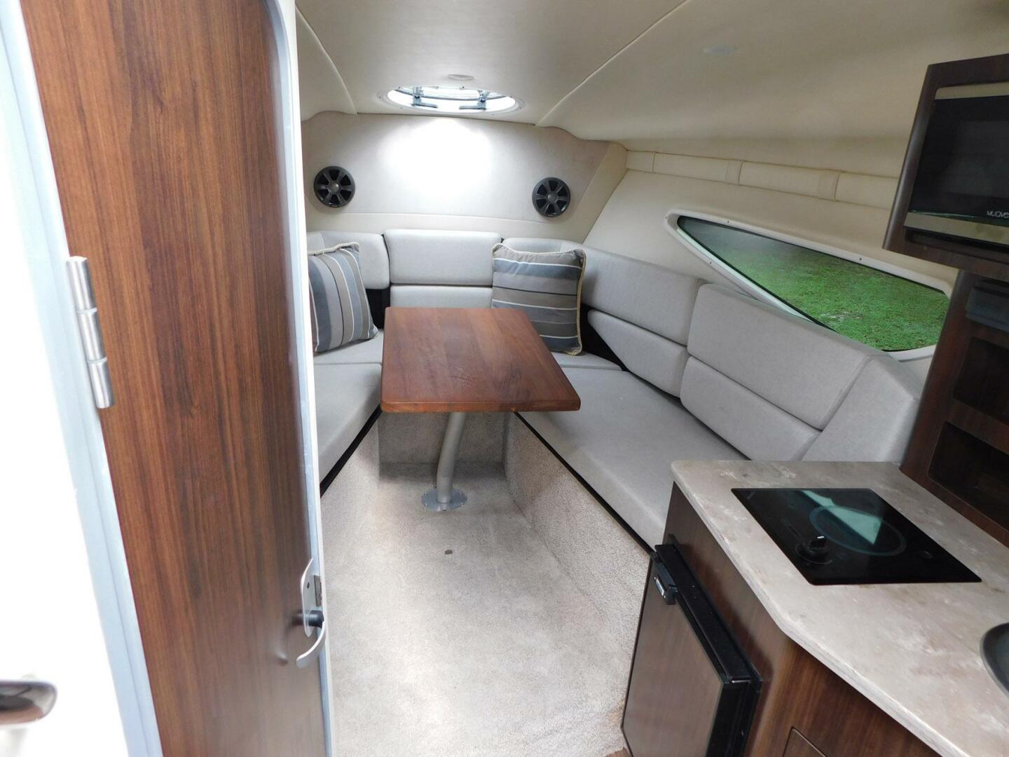 2018 Regal 26 Express Base - Image 13