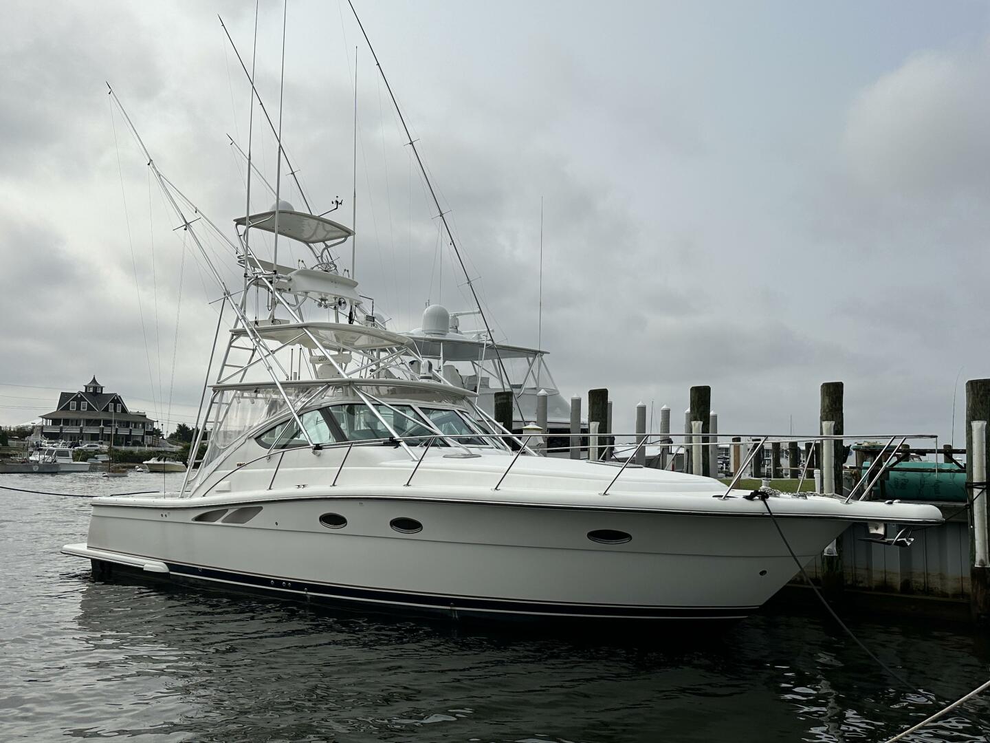 2001 Tiara Yachts 3800 Open - Image 9