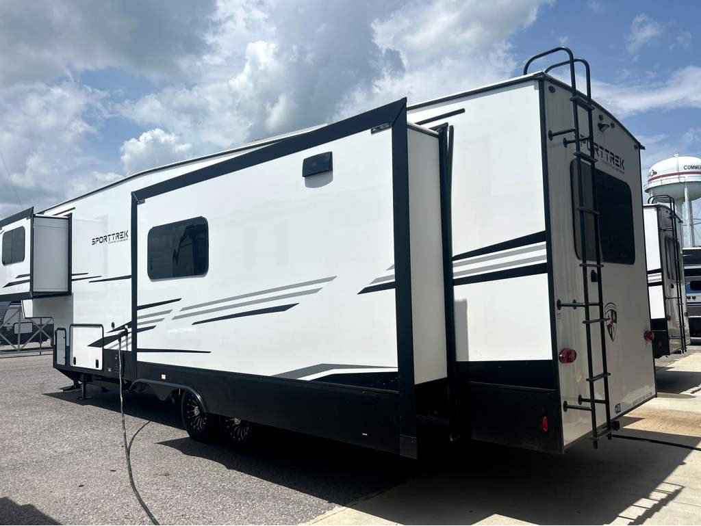 2026 VENTURE RV SPORTTREK 353VRK - Image 3