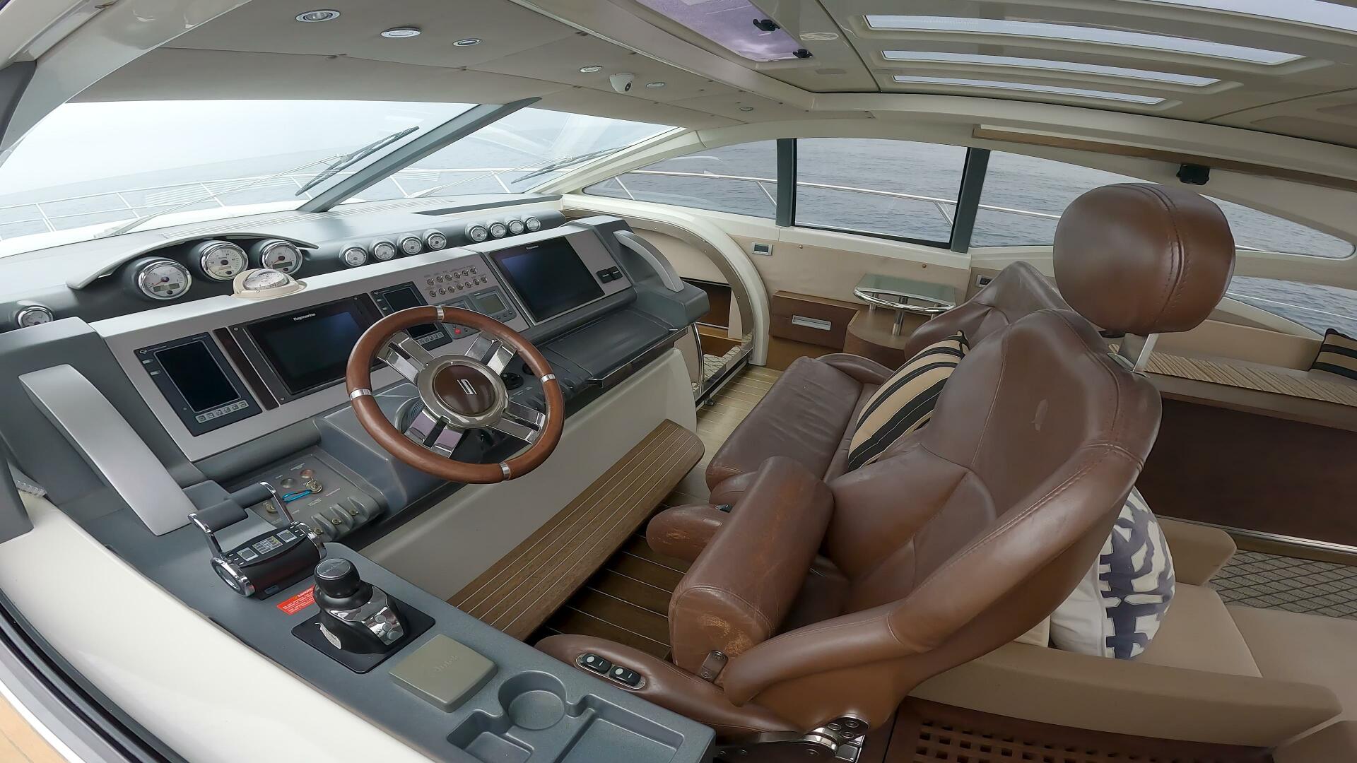 2011 Azimut 68S - Image 2