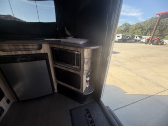 2018 AIRSTREAM Basecamp 16 - Image 26