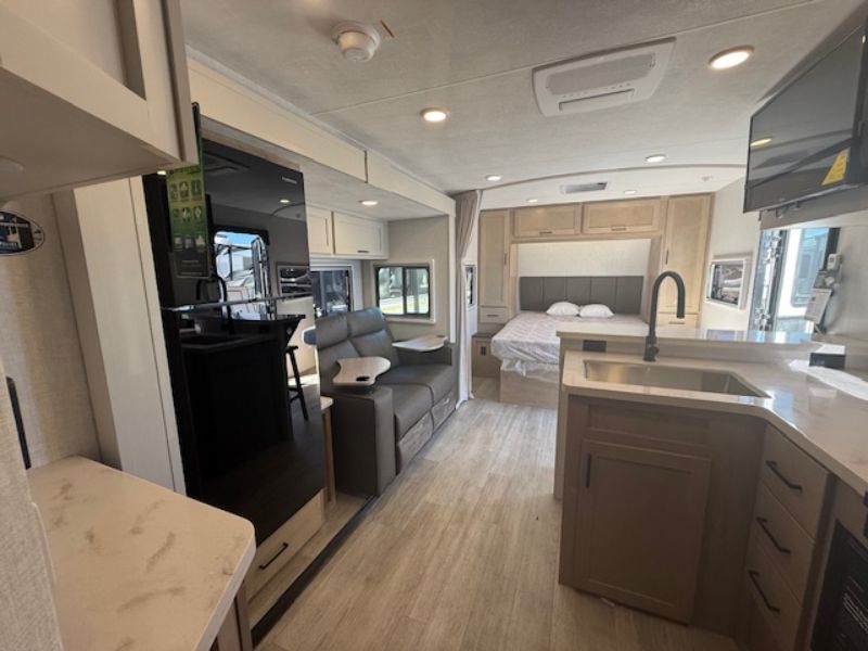 2027 Ember RV Touring Edition 2200ETL - Image 11