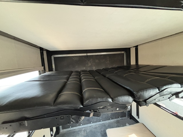2018 Dutchmen Voltage Triton 3551 - Image 25