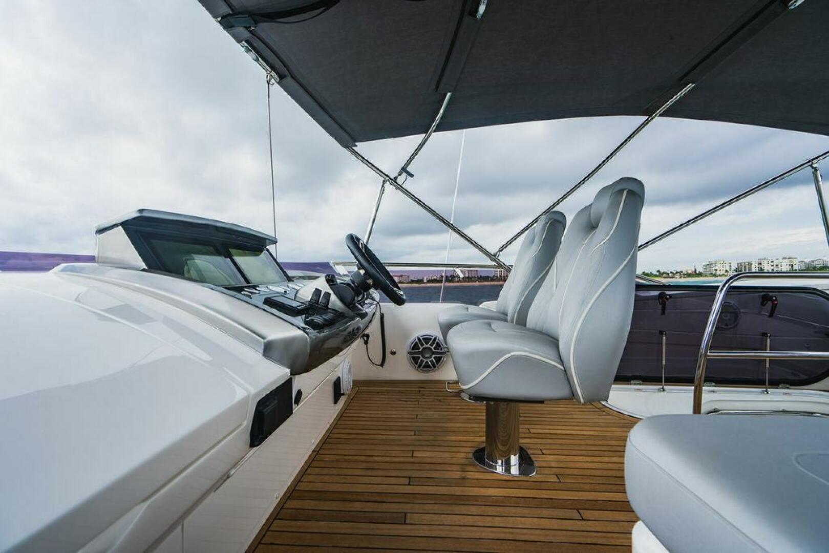 2022 Princess S66 - Image 31