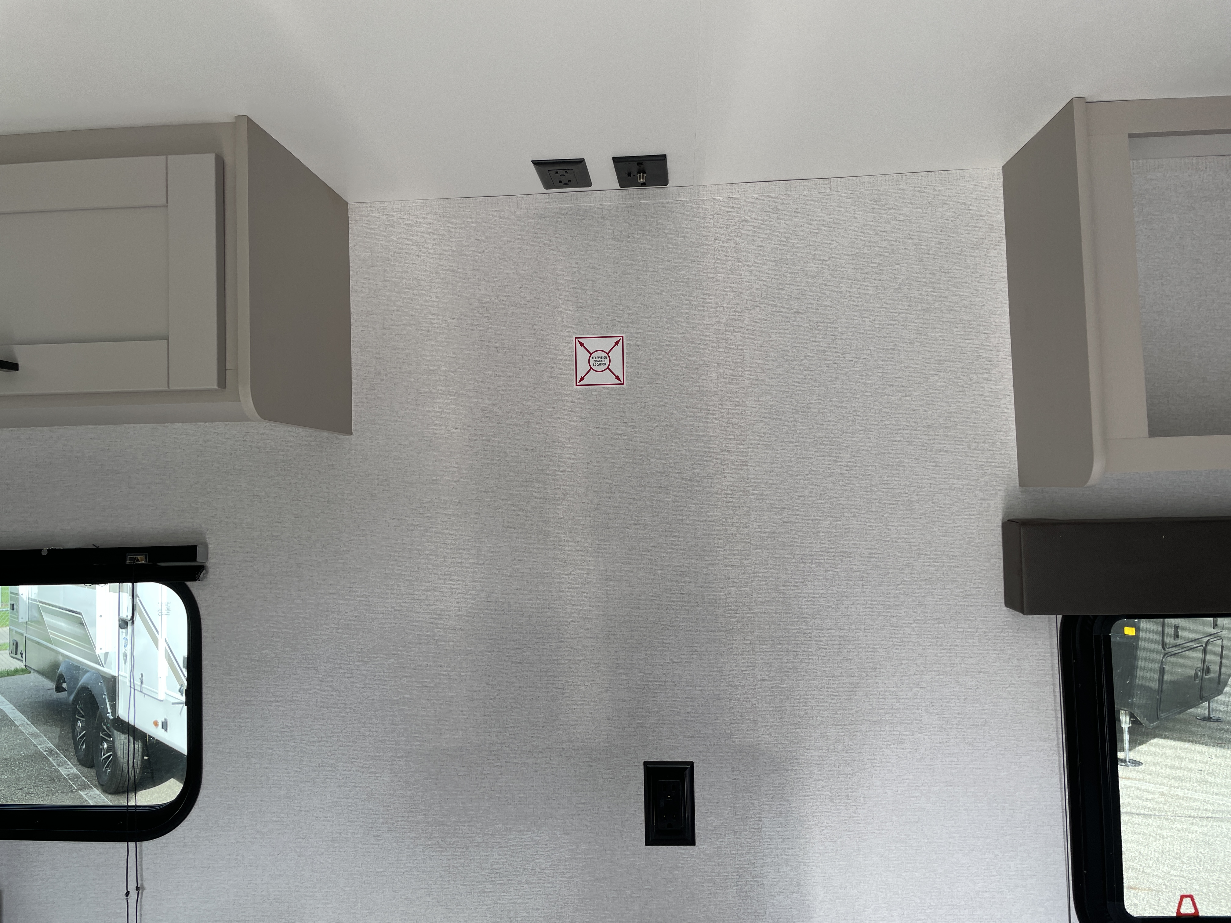 2027 Jayco Jay Flight SLX 172DB - Image 8