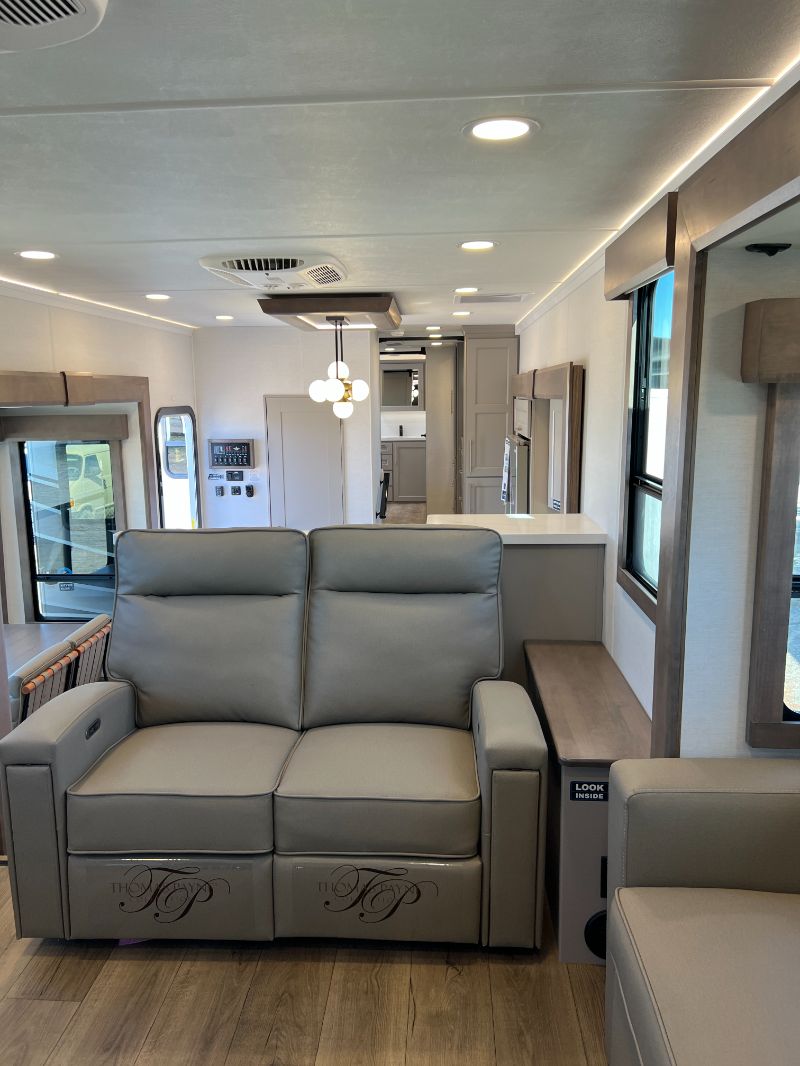 2026 Alliance RV Paradigm 385FL - Image 20