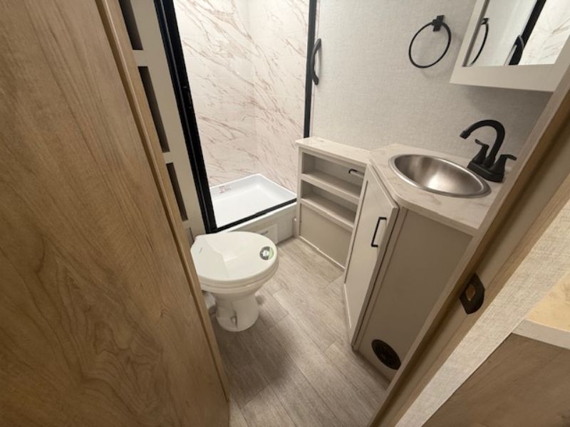 2027 Ember RV Touring Edition 2200ETL - Image 7