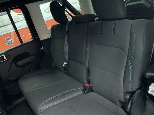 2025 Jeep Wrangler 4xe Rubicon 4x4 - Image 21