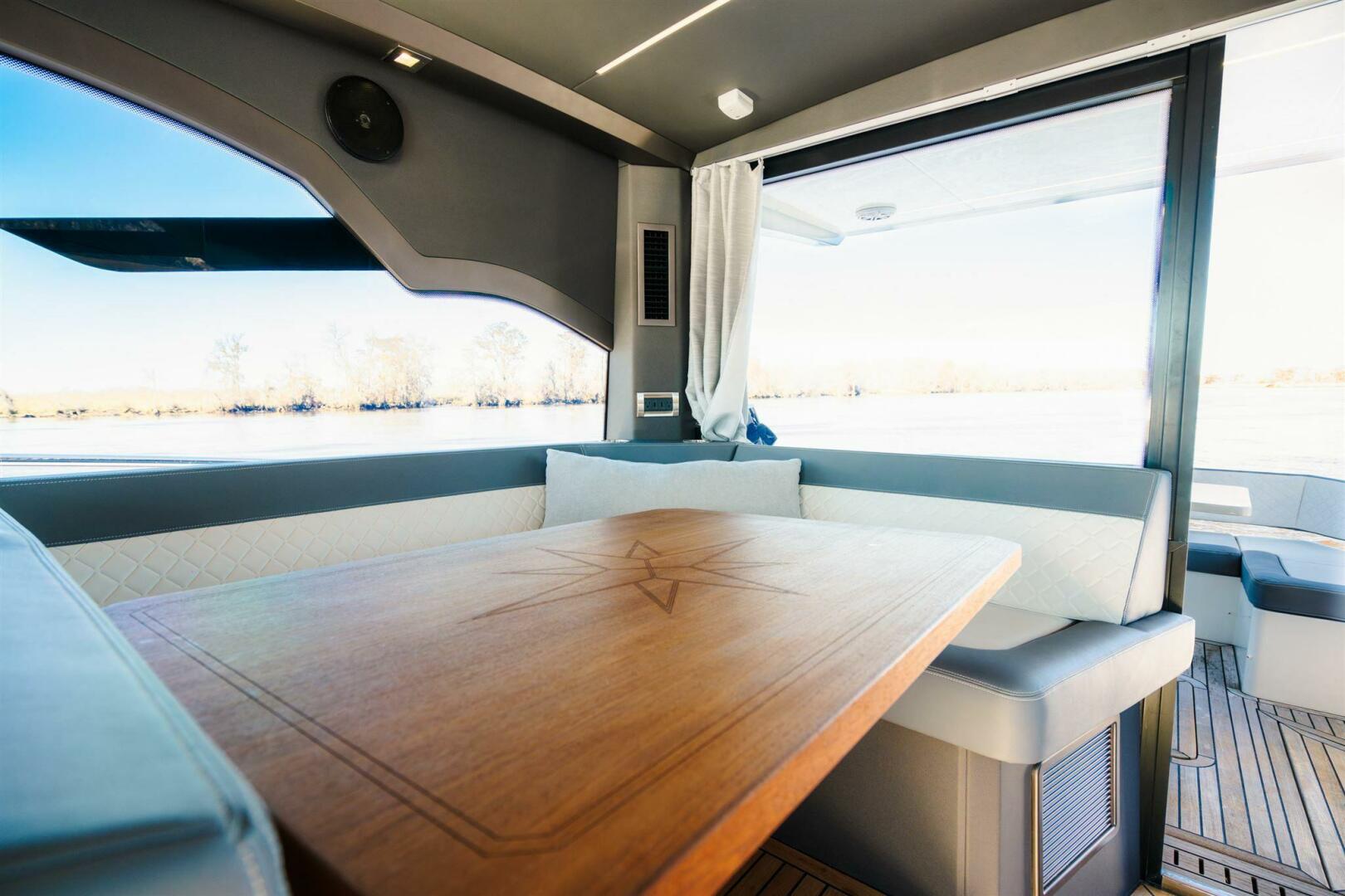 2023 Galeon 425 HTS - Image 22