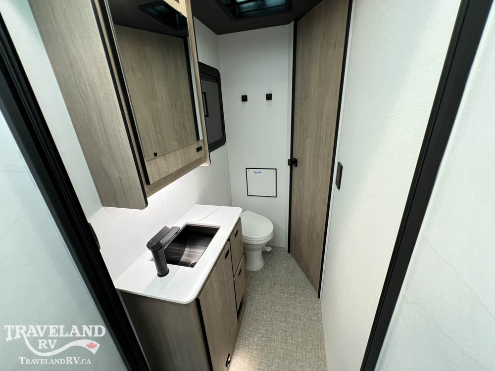 2027 Grand Design Lineage Series F 31ZW - Image 40