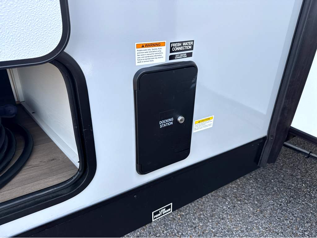 2027 VENTURE RV STRATUS 282VFD - Image 24
