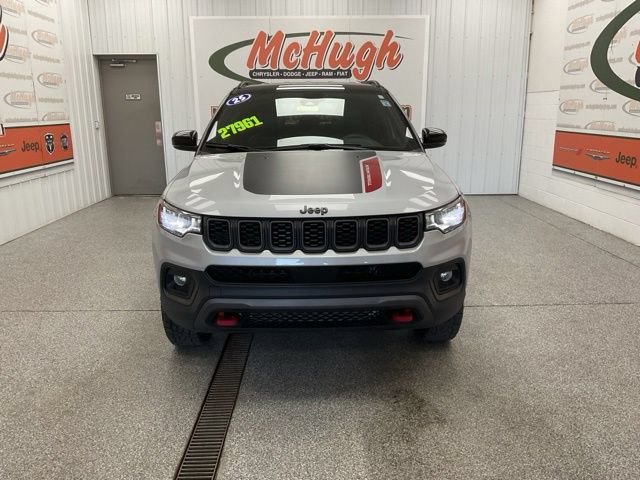 2025 Jeep Compass Trailhawk 4x4 - Image 2