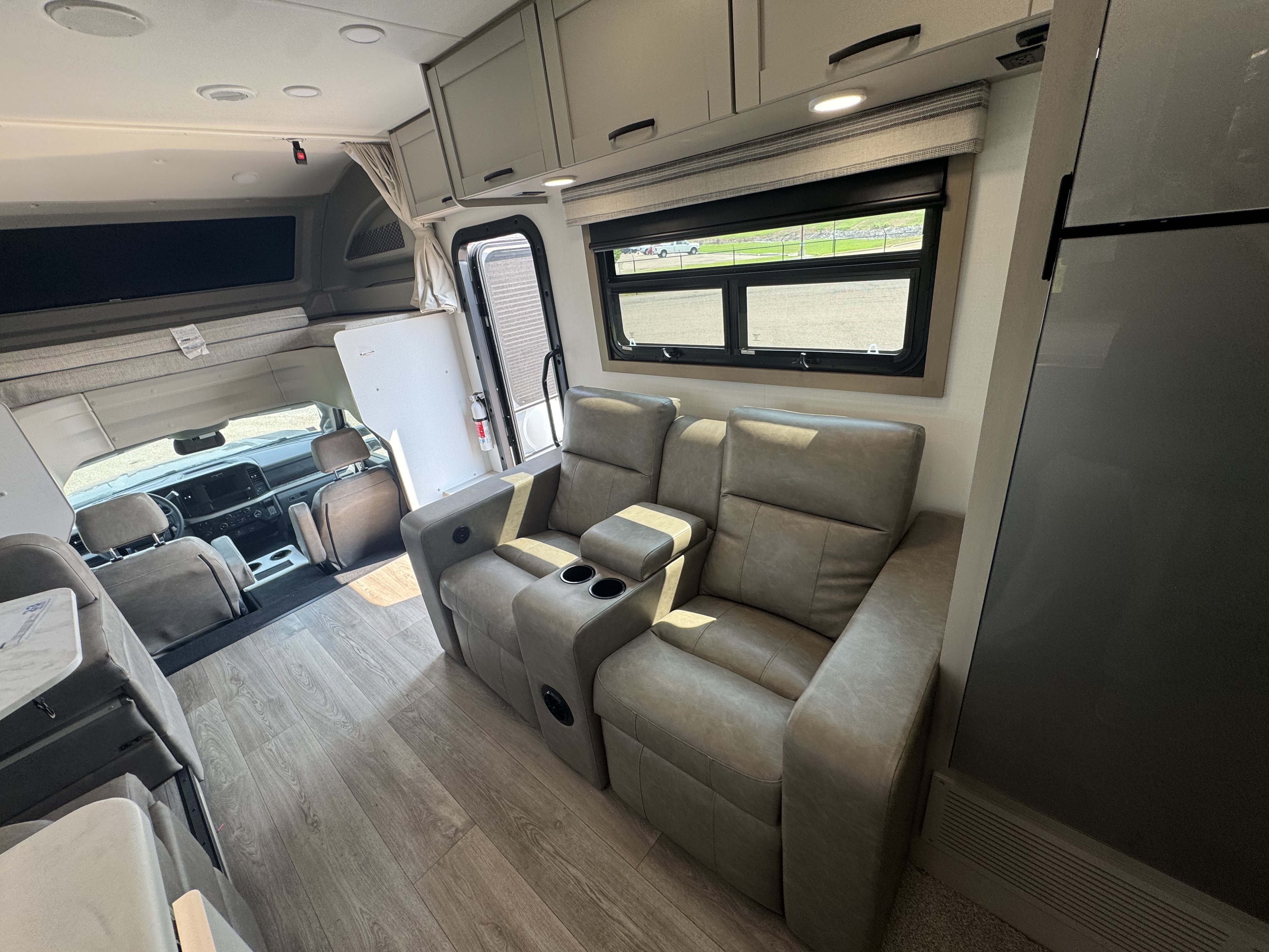 2027 JAYCO GREYHAWK XL 32U - Image 23