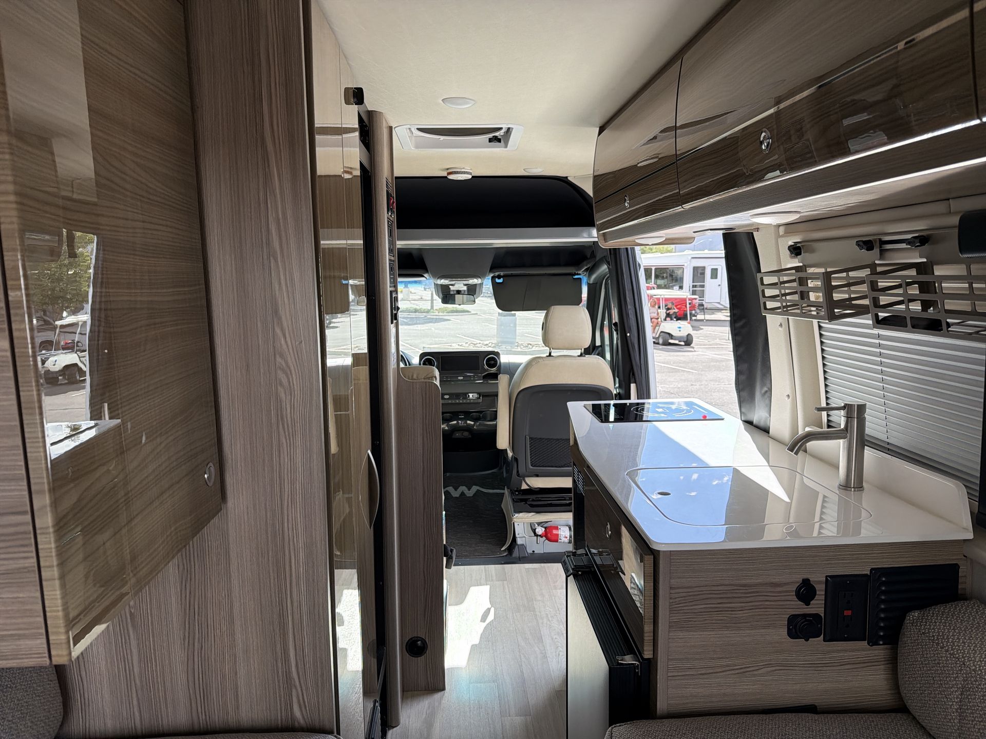 2020 Winnebago Boldt 70BL - Image 27