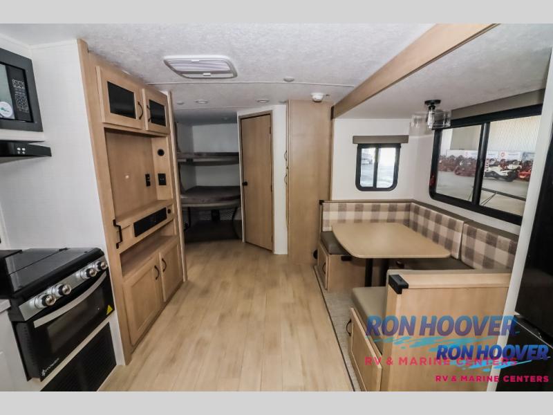 2025 PALOMINO 2430BHS - Image 11