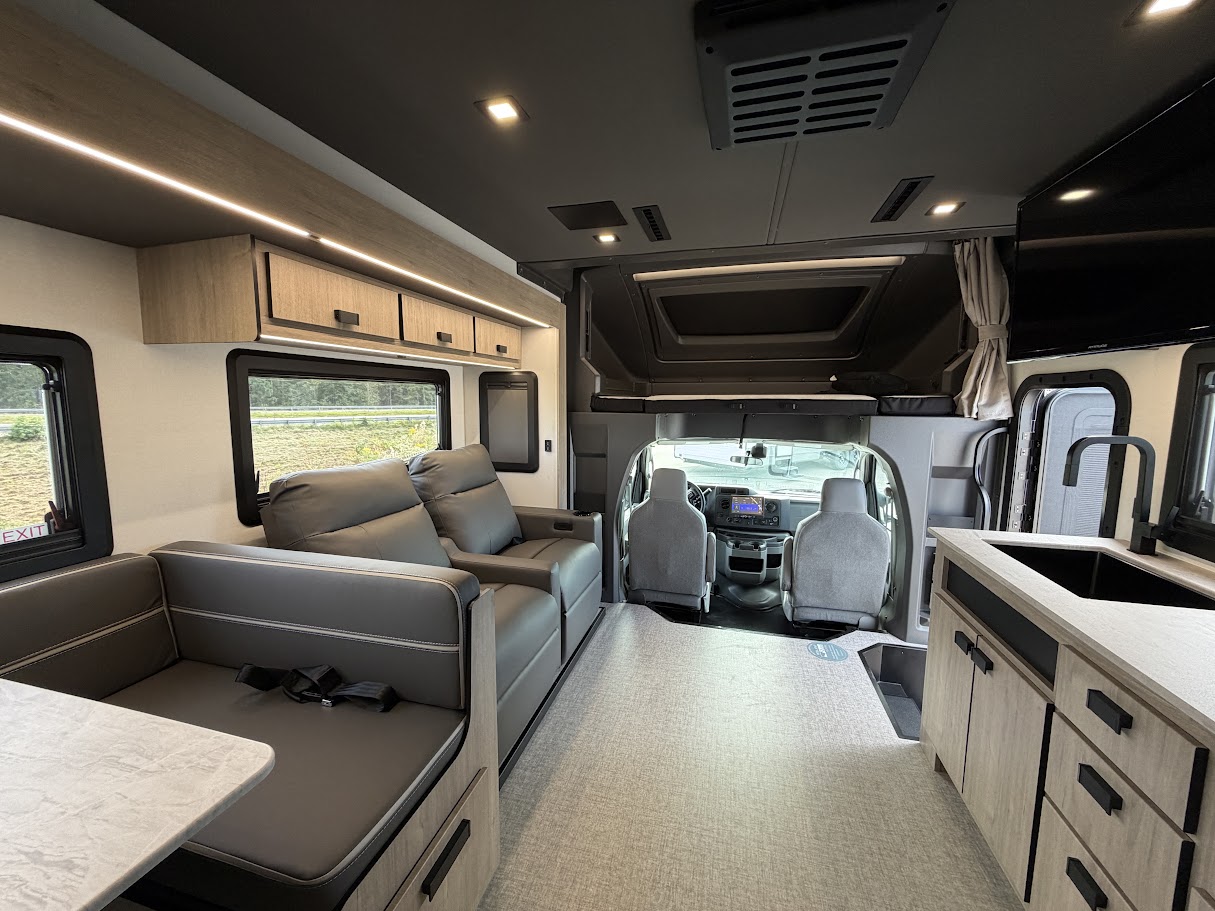 2027 GRAND DESIGN LINEAGE SERIESE 30DC - Image 66
