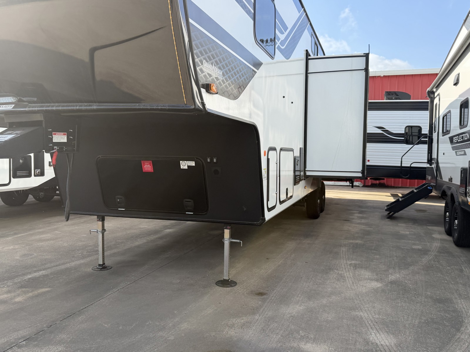 2026 GRAND DESIGN 324MBS - Image 6