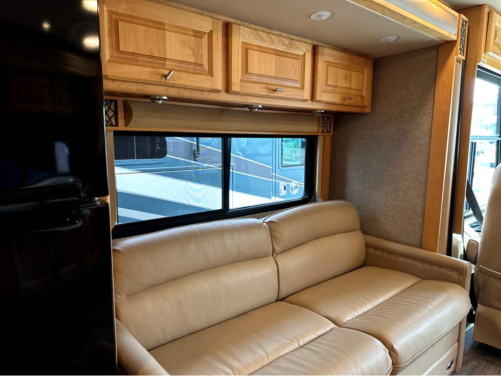 2018 TIFFIN ALLEGRO BREEZE 33 BR - Image 20