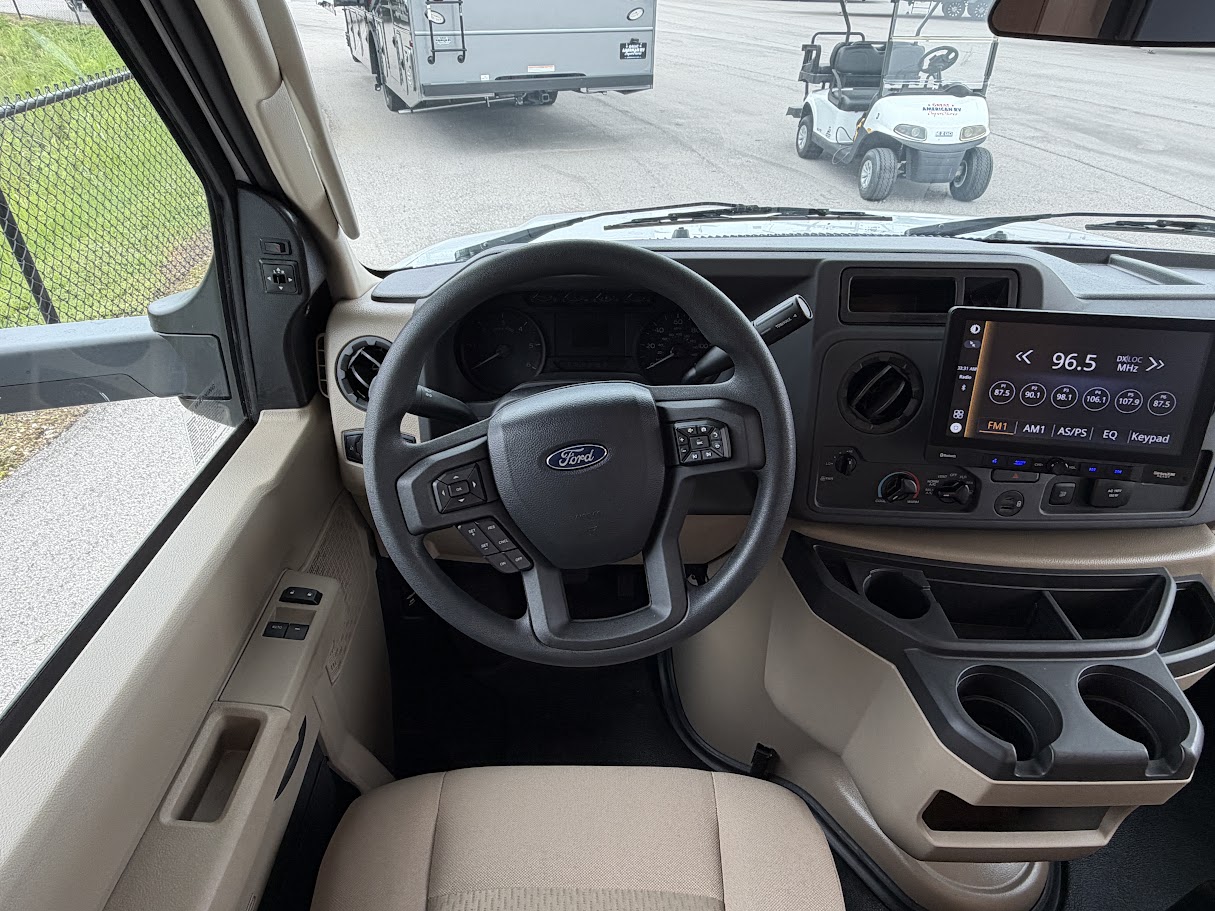 2027 THOR MOTOR COACH MAGNITUDE GA31 - Image 11