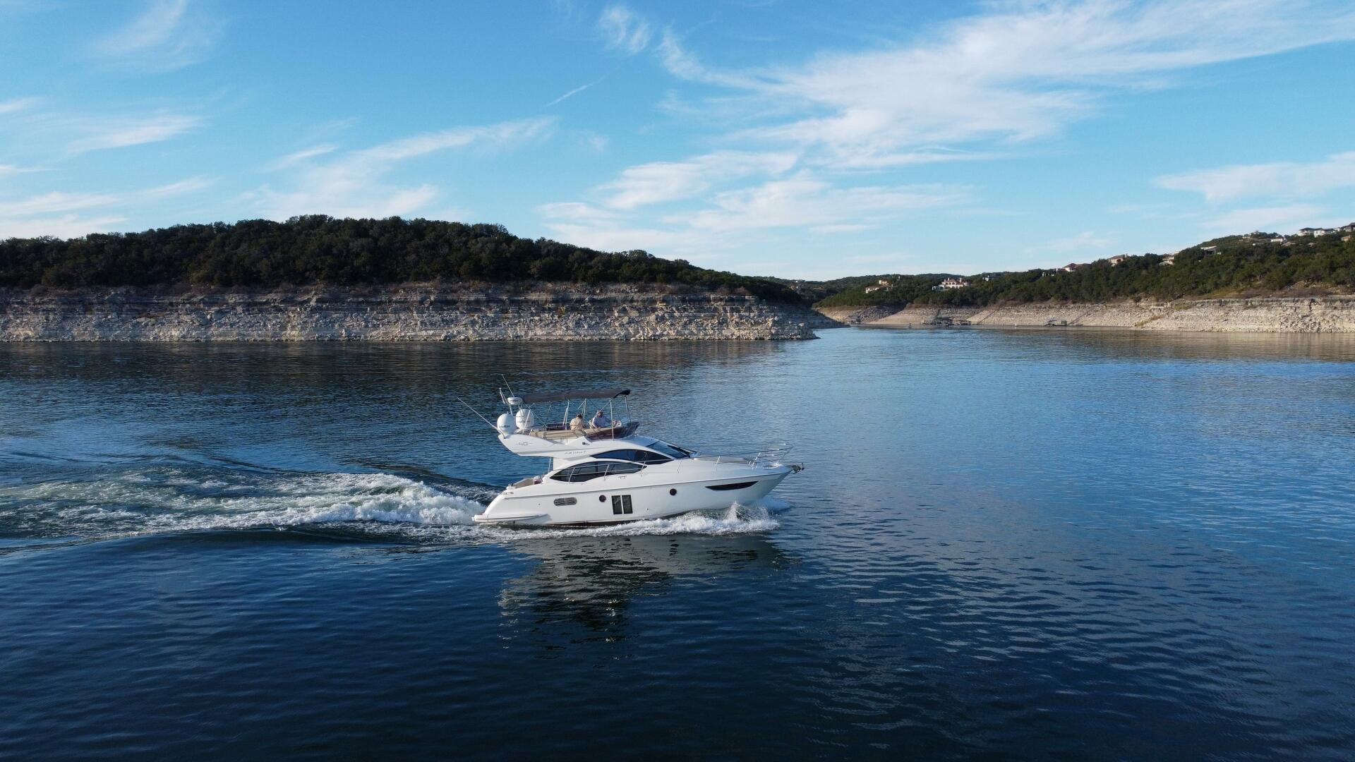 2013 Azimut 40 Flybridge - Image 10