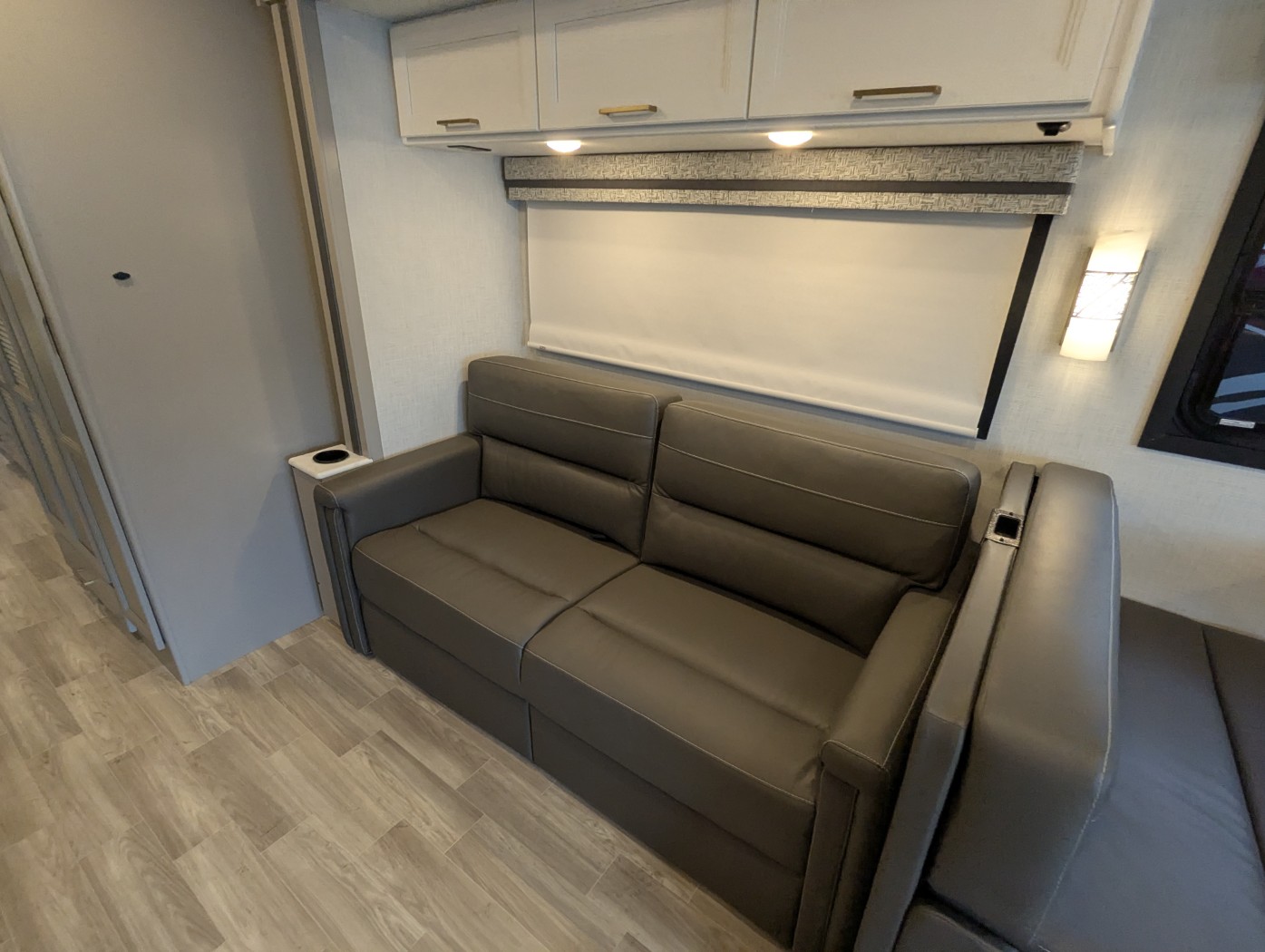 2026 Thor Motor Coach Windsport 35G - Image 17