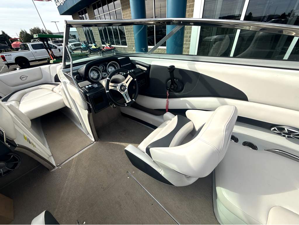 2015 Crownline 235SS - Image 17