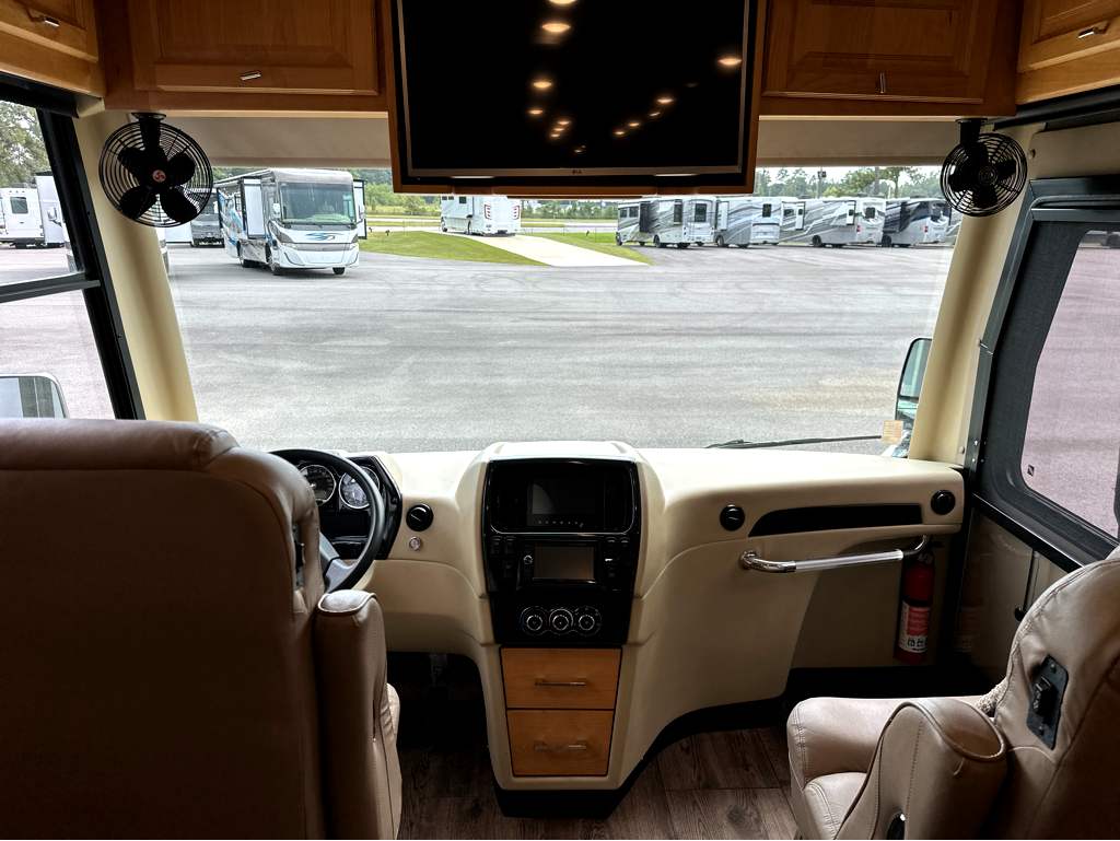 2018 TIFFIN ALLEGRO BREEZE 33 BR - Image 22