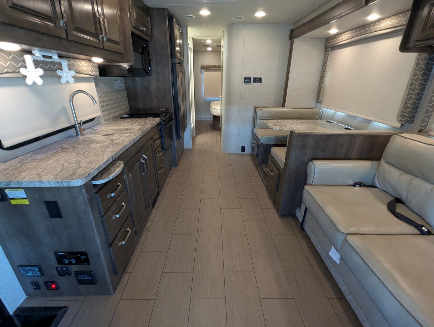2018 Jayco Greyhawk 29MV - Image 10