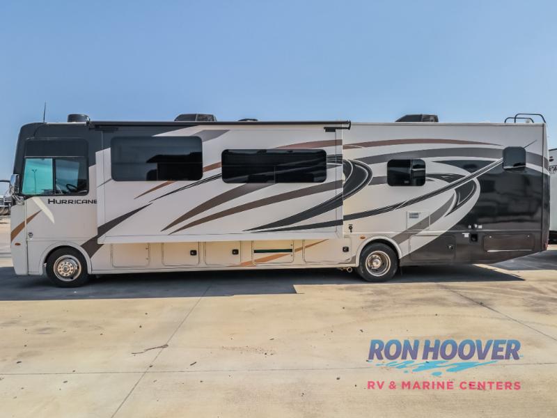 2020 THOR MOTOR COACH 35M - Image 2