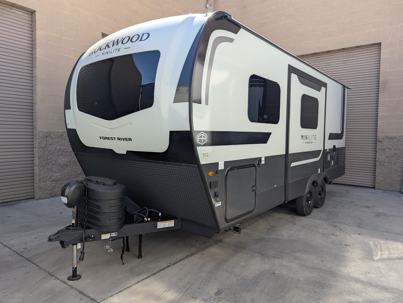 2027 Forest River Rockwood Mini Lite 2205S - Image 3