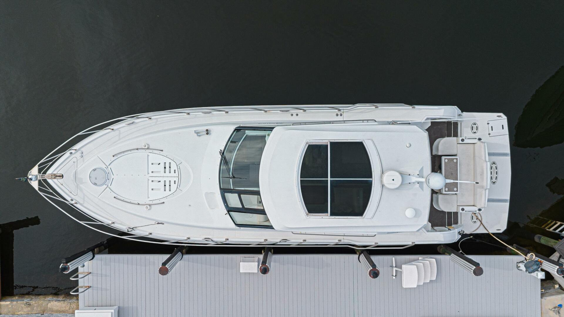 2012 Cruisers Yachts 48 Cantius - Image 7
