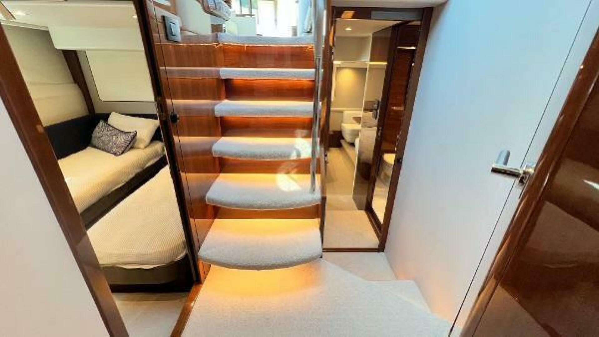 2019 Princess F62 - Image 53