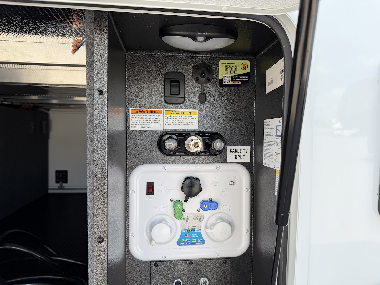 2027 JAYCO NORTH POINT 361RLBH - Image 5