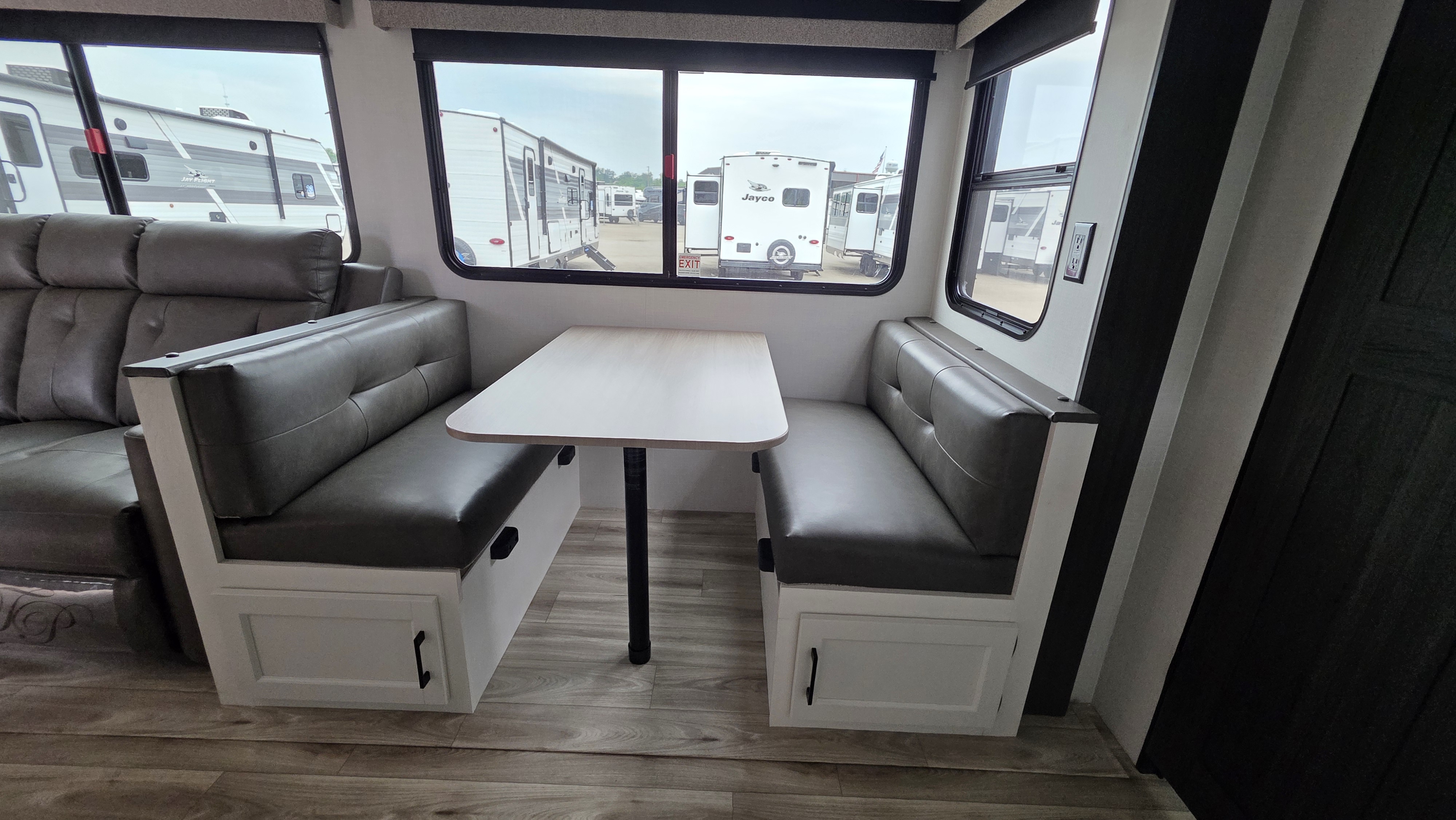 2027 VENTURE RV STRATUS 281VBH - Image 15