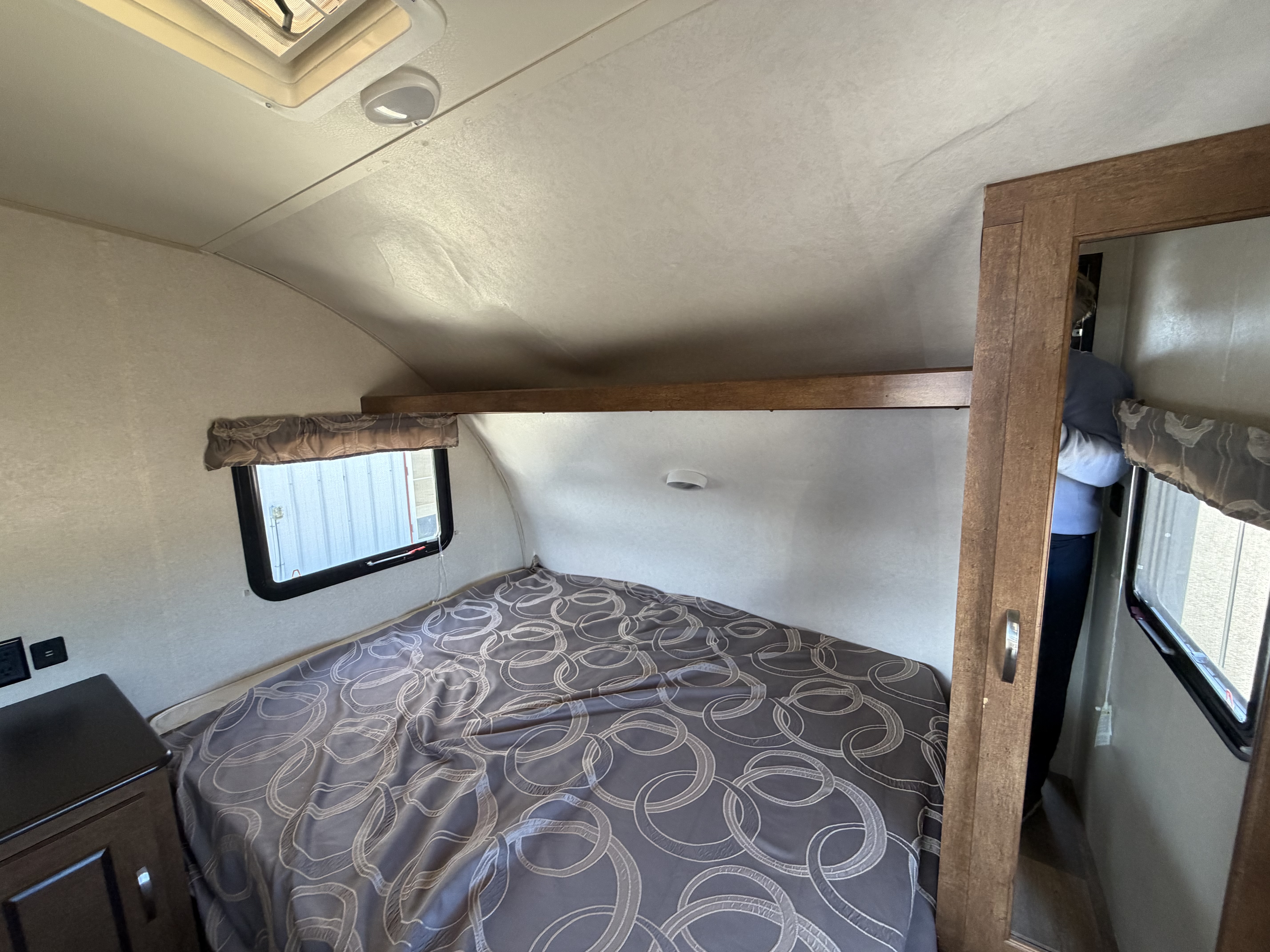 2017 Forest River Wildwood X-Lite West 211SSXL - Image 12